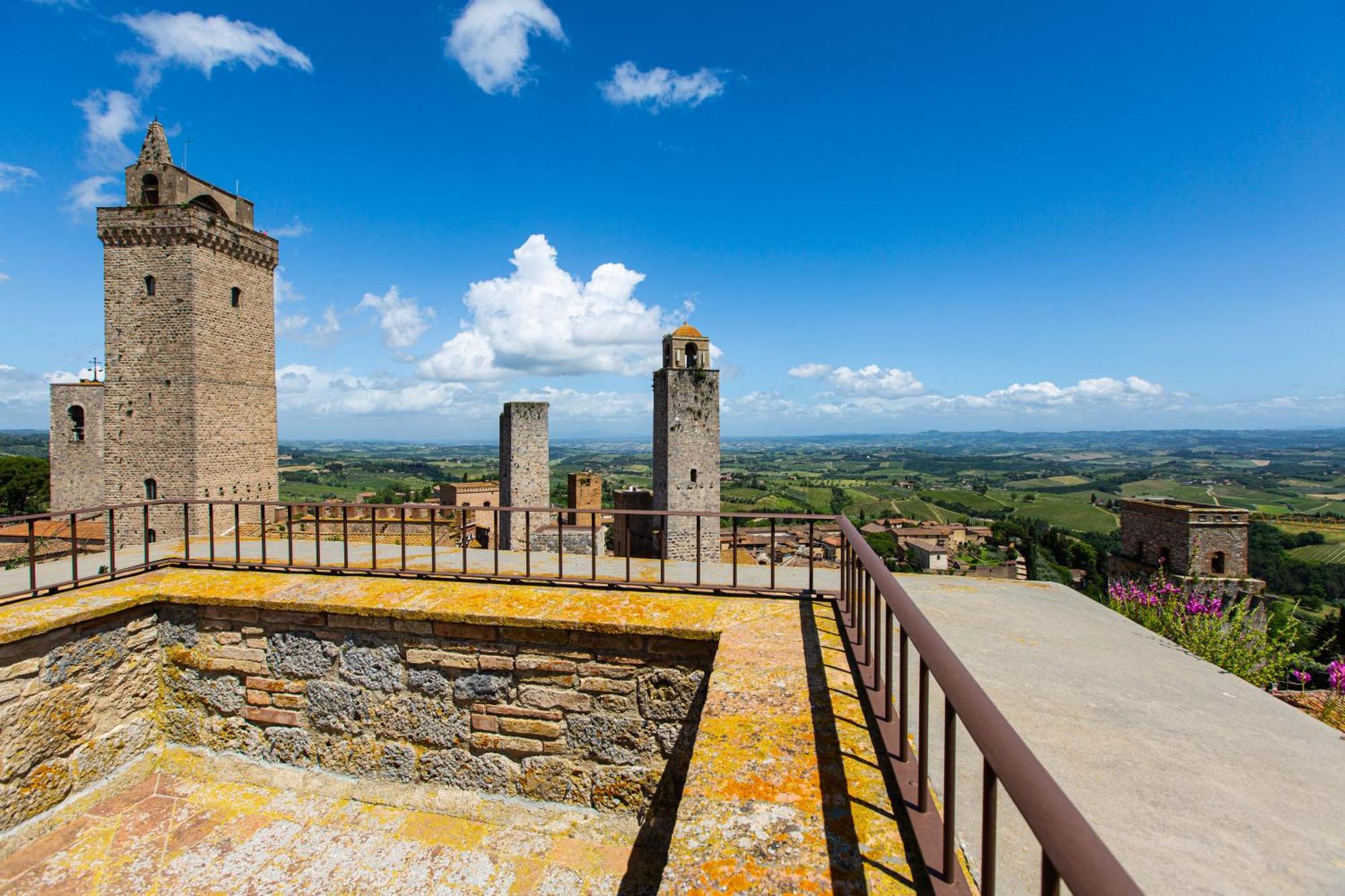 דירות סן ג'ימיניאנו The Artists' Tower - Amazing View From The Tower מראה חיצוני תמונה